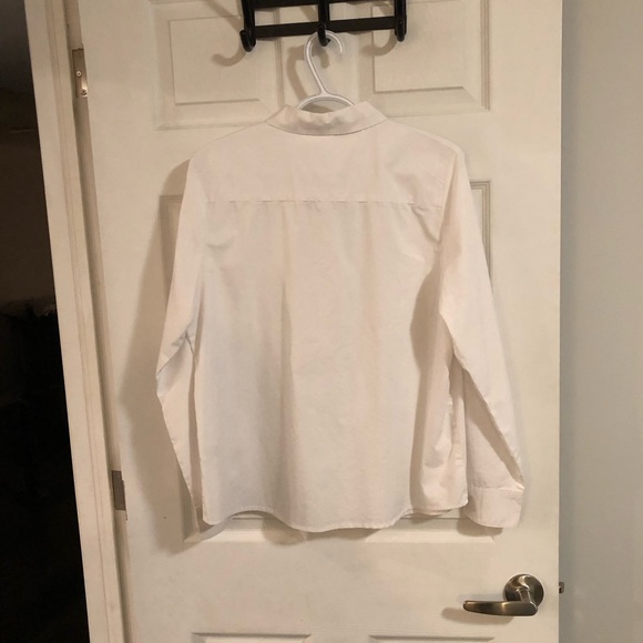 New white blouse - Picture 3 of 3